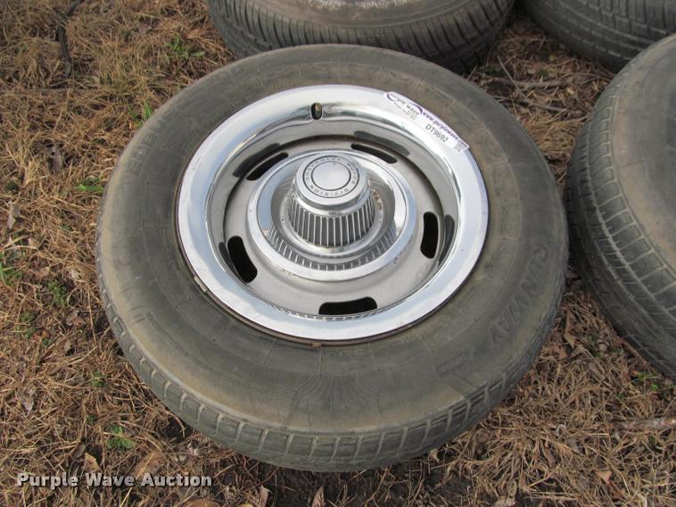 image for item DT9692 (4) Chevrolet Rally tires and wheels