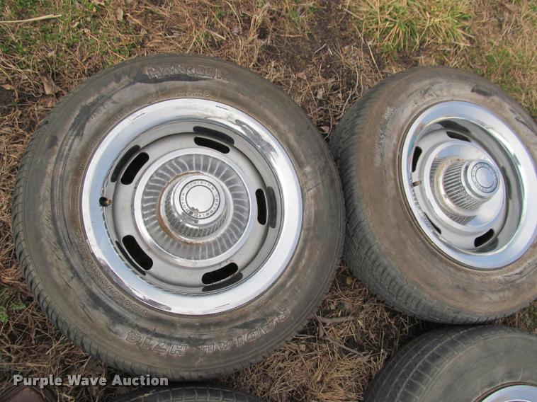 image for item DT9692 (4) Chevrolet Rally tires and wheels