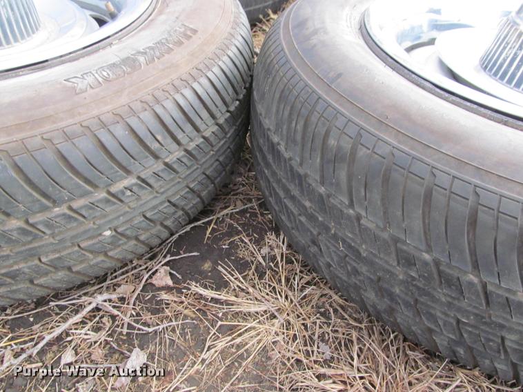 image for item DT9692 (4) Chevrolet Rally tires and wheels