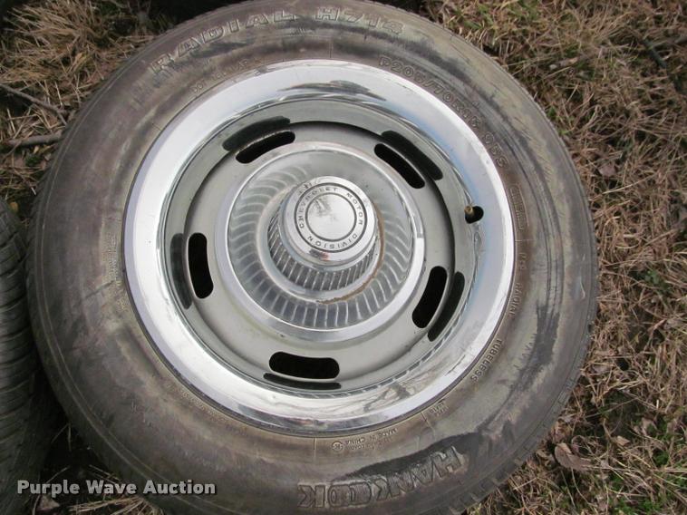 image for item DT9692 (4) Chevrolet Rally tires and wheels