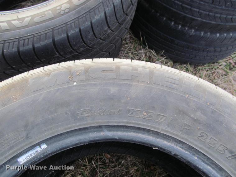 image for item DT9695 (6) car tires