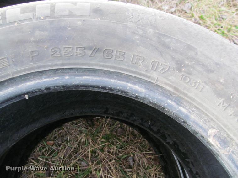 image for item DT9695 (6) car tires