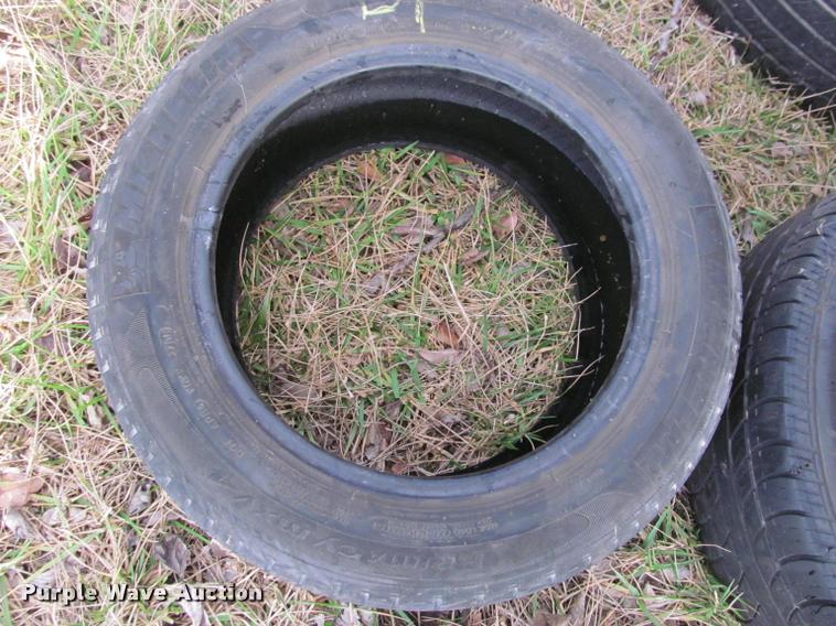 image for item DT9695 (6) car tires