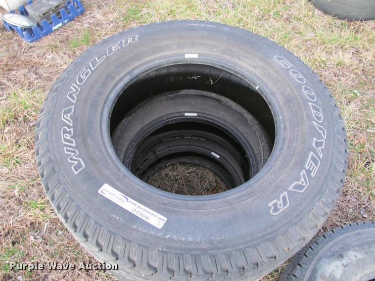 image for item DT9696 (5) pickup tires