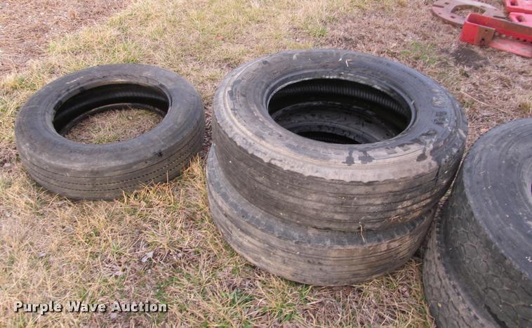 image for item DT9697 Truck tires and wheels