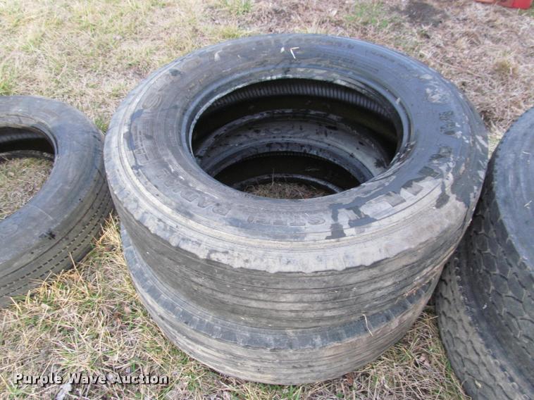 image for item DT9697 Truck tires and wheels