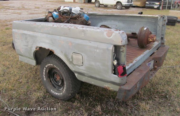 image for item DT9699 1991 Ford pickup truck bed trailer