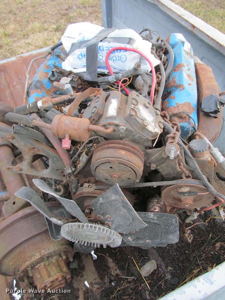 image for item DT9699 1991 Ford pickup truck bed trailer