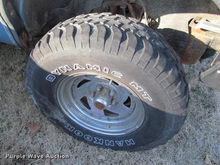 image for item J2651 1988 Dodge Dakota pickup truck