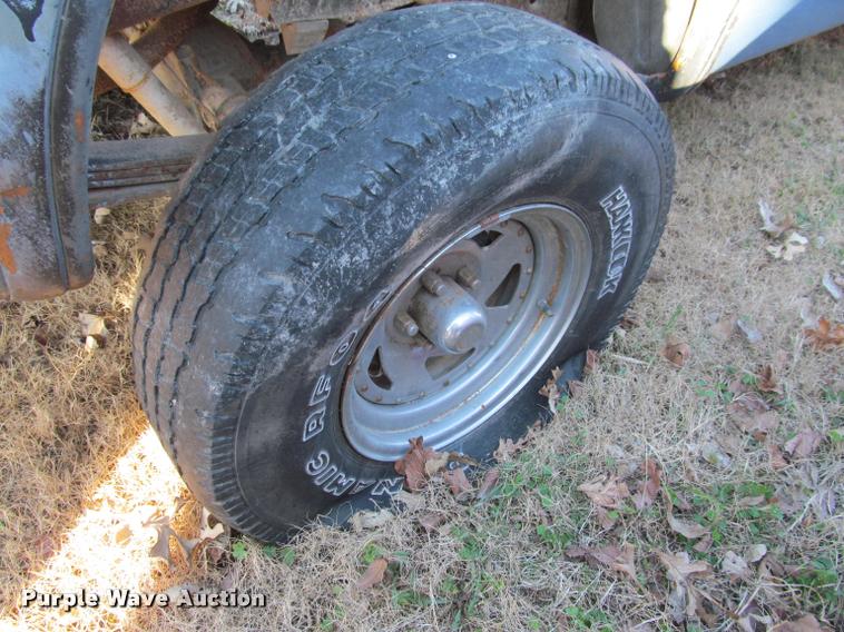 image for item J2651 1988 Dodge Dakota pickup truck