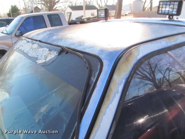 image for item J2651 1988 Dodge Dakota pickup truck