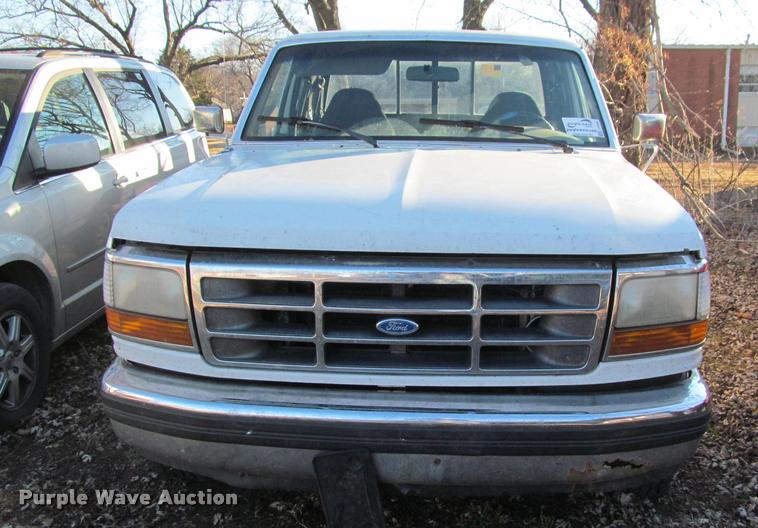 image for item J2656 1992 Ford F150 XLT SuperCab pickup truck