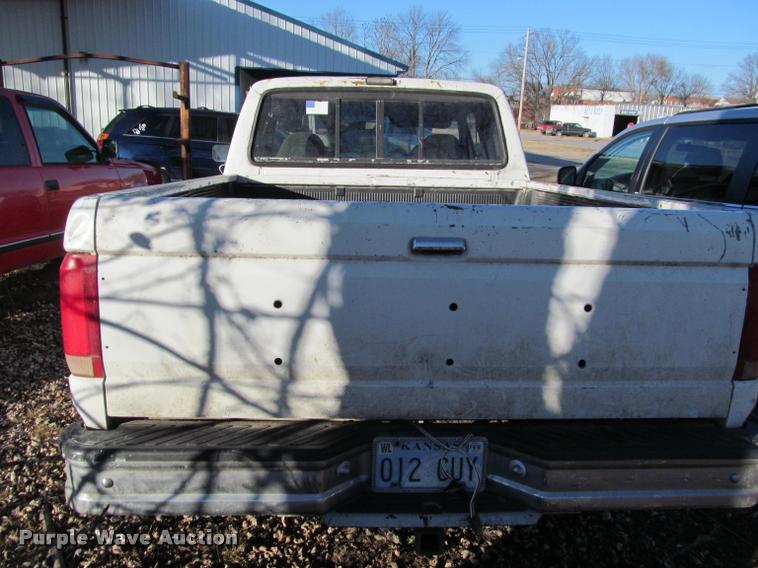 image for item J2656 1992 Ford F150 XLT SuperCab pickup truck