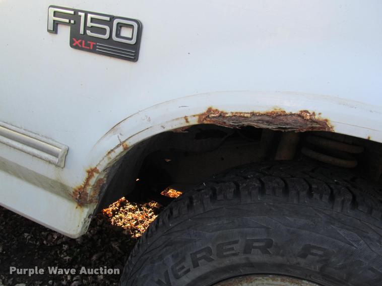 image for item J2656 1992 Ford F150 XLT SuperCab pickup truck