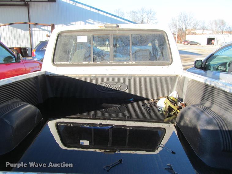 image for item J2656 1992 Ford F150 XLT SuperCab pickup truck