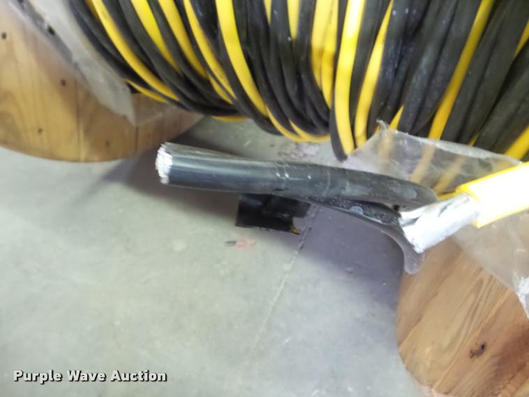 image for item J8787 782' of 1/0 URD Triplex cable