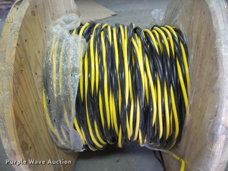 image for item J8787 782' of 1/0 URD Triplex cable