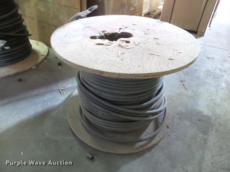 image for item J8795 688' of 4/0 aluminum cable