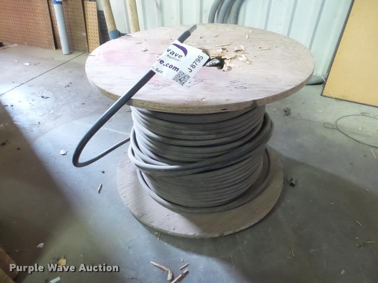 image for item J8795 688' of 4/0 aluminum cable