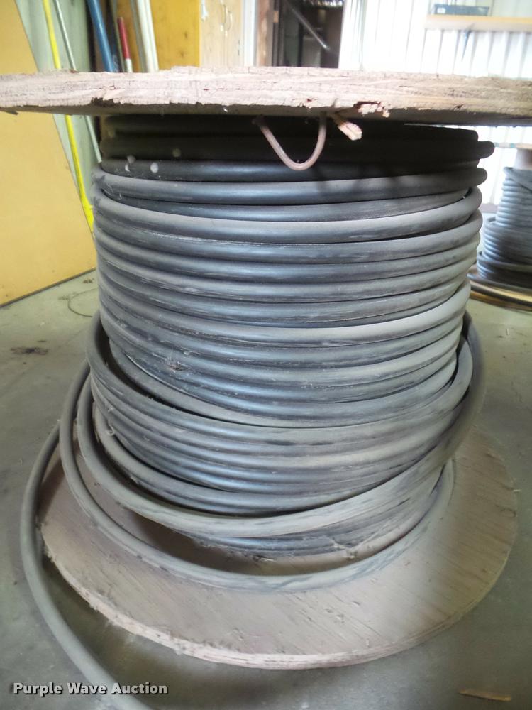 image for item J8795 688' of 4/0 aluminum cable