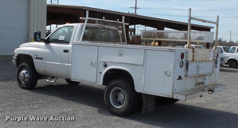 image for item K3392 2002 Dodge Ram 3500 utility truck
