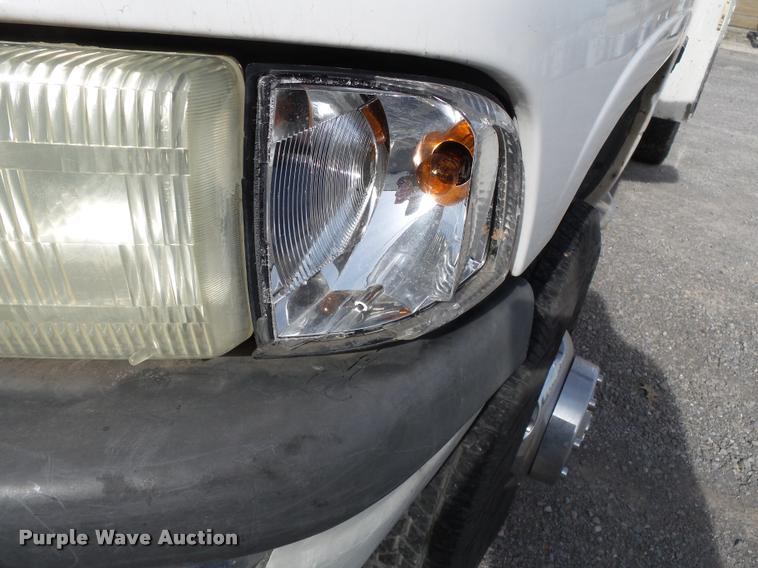 image for item K3392 2002 Dodge Ram 3500 utility truck
