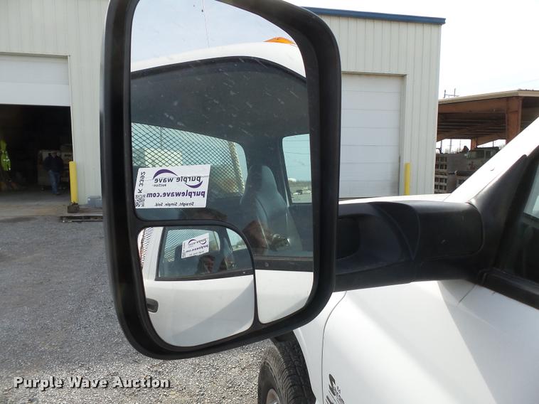 image for item K3392 2002 Dodge Ram 3500 utility truck