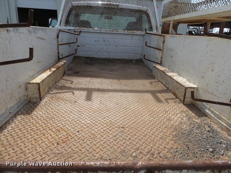 image for item K3392 2002 Dodge Ram 3500 utility truck