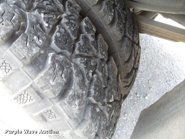 image for item K3392 2002 Dodge Ram 3500 utility truck