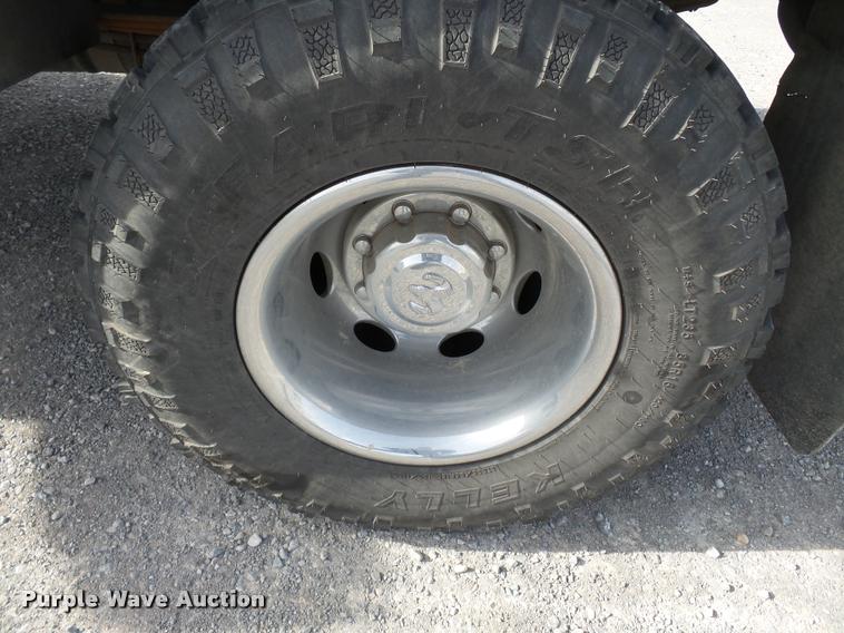 image for item K3392 2002 Dodge Ram 3500 utility truck