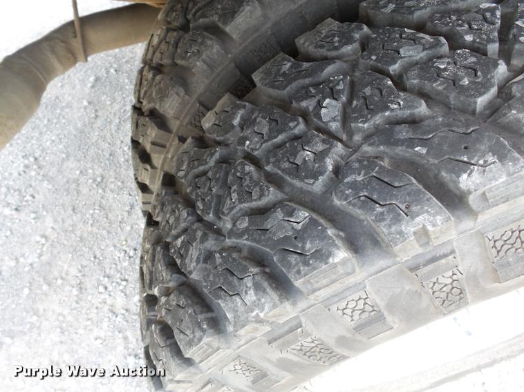 image for item K3392 2002 Dodge Ram 3500 utility truck