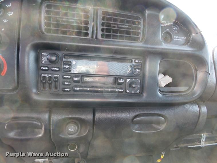 image for item K3392 2002 Dodge Ram 3500 utility truck
