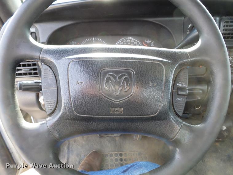 image for item K3392 2002 Dodge Ram 3500 utility truck