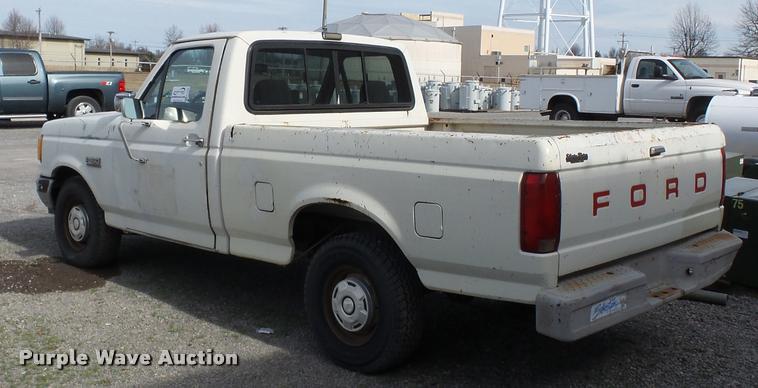 image for item K3393 1991 Ford F150 pickup truck