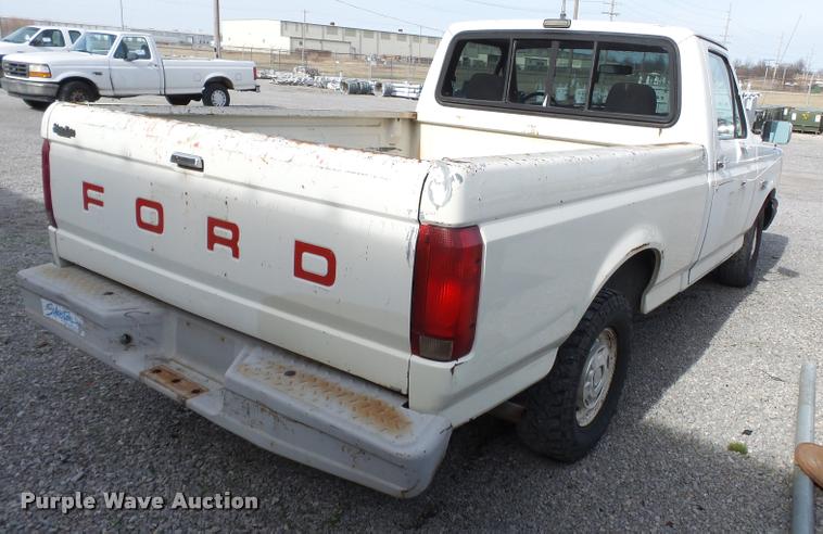 image for item K3393 1991 Ford F150 pickup truck