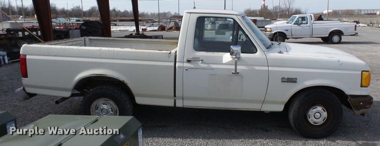 image for item K3393 1991 Ford F150 pickup truck