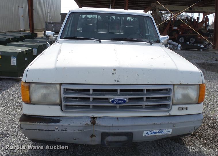 image for item K3393 1991 Ford F150 pickup truck
