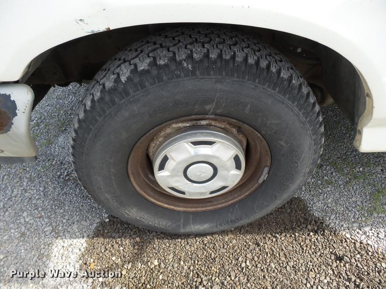 image for item K3393 1991 Ford F150 pickup truck