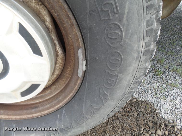 image for item K3393 1991 Ford F150 pickup truck