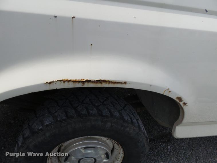 image for item K3393 1991 Ford F150 pickup truck