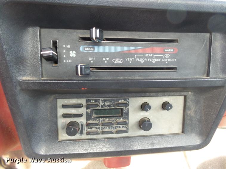 image for item K3393 1991 Ford F150 pickup truck