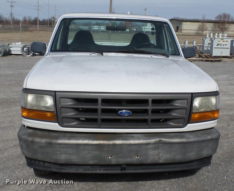 image for item K3394 1995 Ford F150 pickup truck