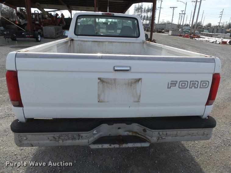 image for item K3394 1995 Ford F150 pickup truck