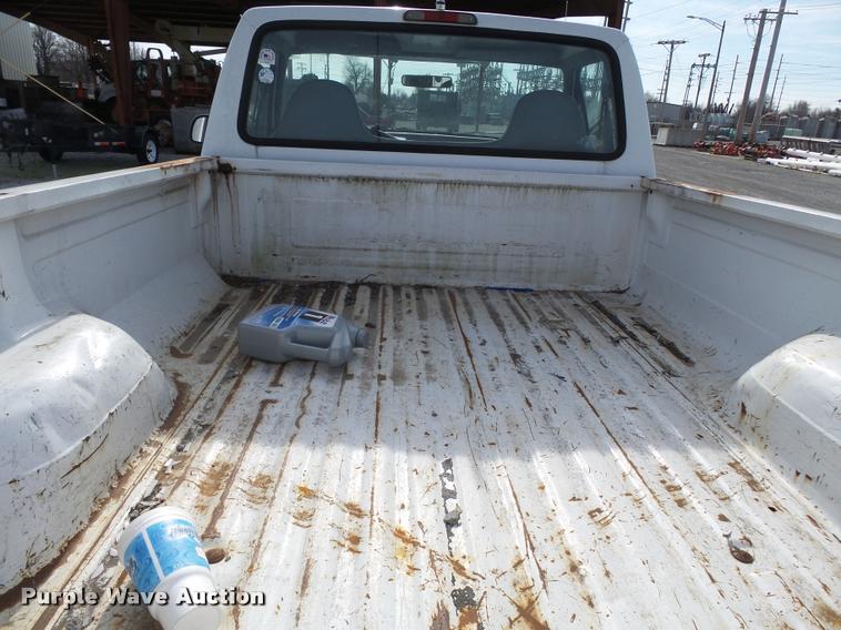 image for item K3394 1995 Ford F150 pickup truck