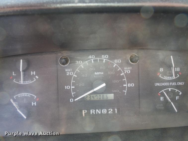 image for item K3394 1995 Ford F150 pickup truck