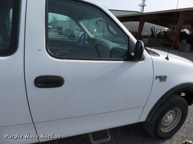 image for item K3395 1998 Ford F150 SuperCab pickup truck