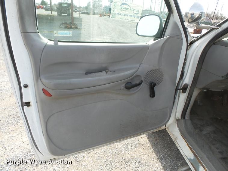 image for item K3395 1998 Ford F150 SuperCab pickup truck