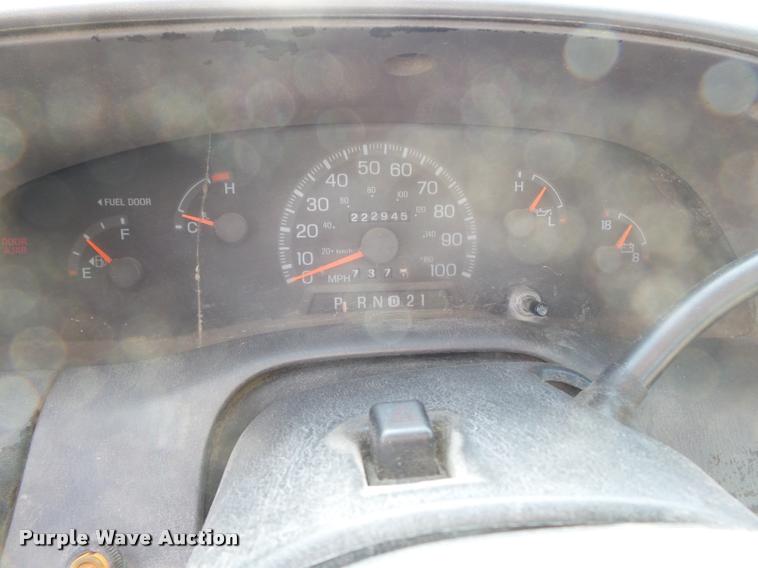 image for item K3395 1998 Ford F150 SuperCab pickup truck