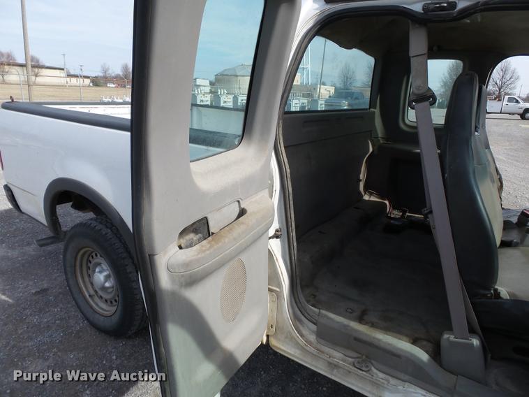 image for item K3395 1998 Ford F150 SuperCab pickup truck