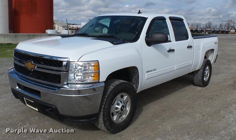 image for item K3399 2013 Chevrolet Silverado 2500HD Crew Cab pickup truck